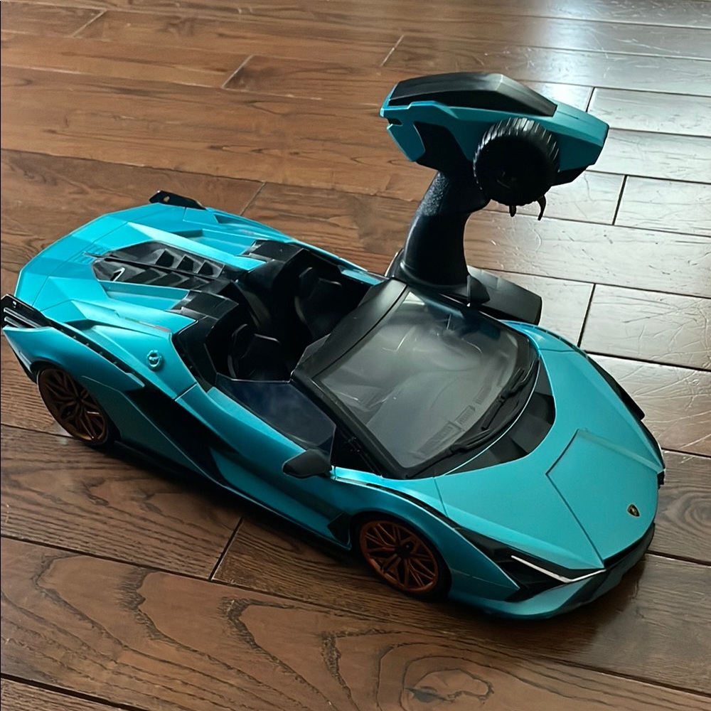 Lamborghini Sian Roadster Remote Control Sports Car in Teal
